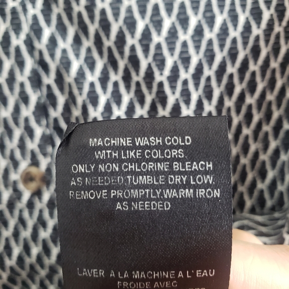 Cool Volcom Button Up Blouse VGUC Long Sleeve Collar Pattern Women’s - Picture 6 of 6